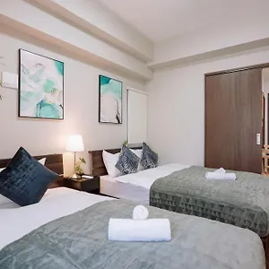 Kuromon Royal Niponbashi 오사카